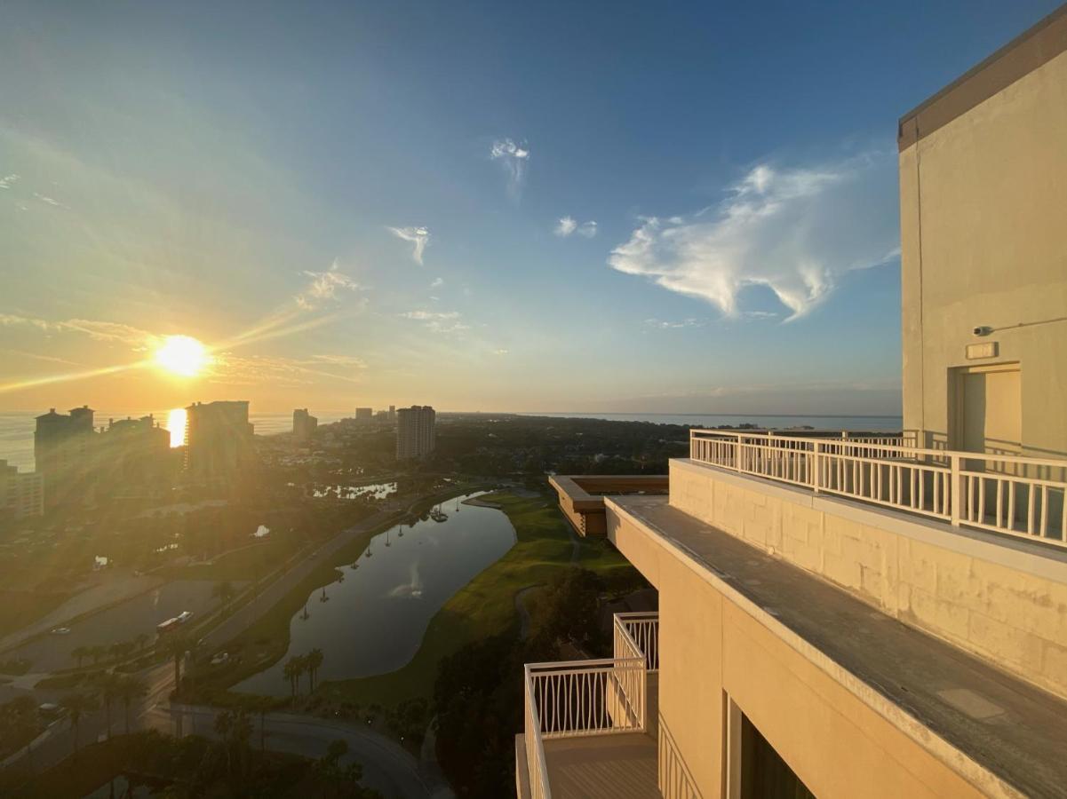 Ocean View Luxurious Condo-Best Location + Balcony 德斯廷 外观 照片