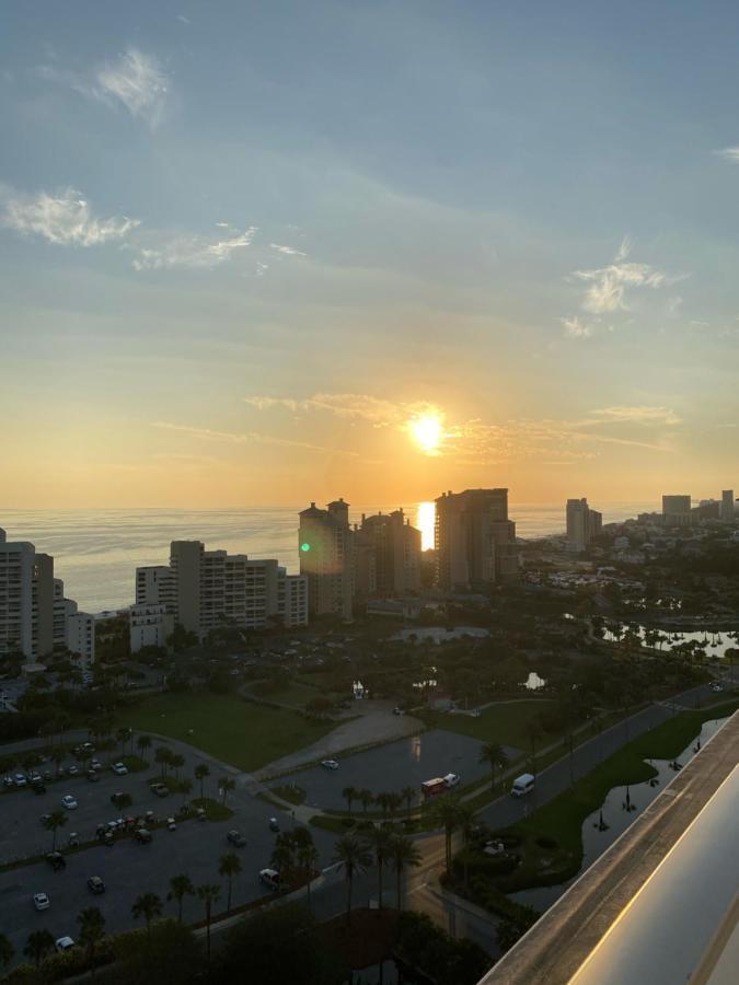 Ocean View Luxurious Condo-Best Location + Balcony 德斯廷 外观 照片